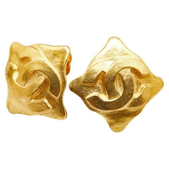 CHANEL CC Logos Square Vintage Clip-On Earrings Gold Tone 95A Auth #13321 - Picture 1 of 5